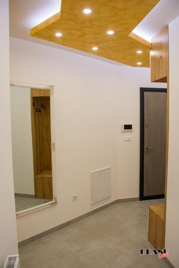 Grand Lux Apartment Doboj Exteriör bild