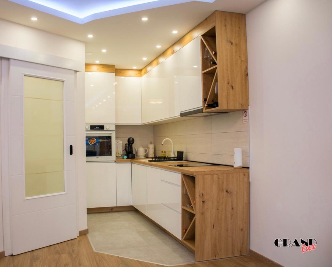 Grand Lux Apartment Doboj Exteriör bild