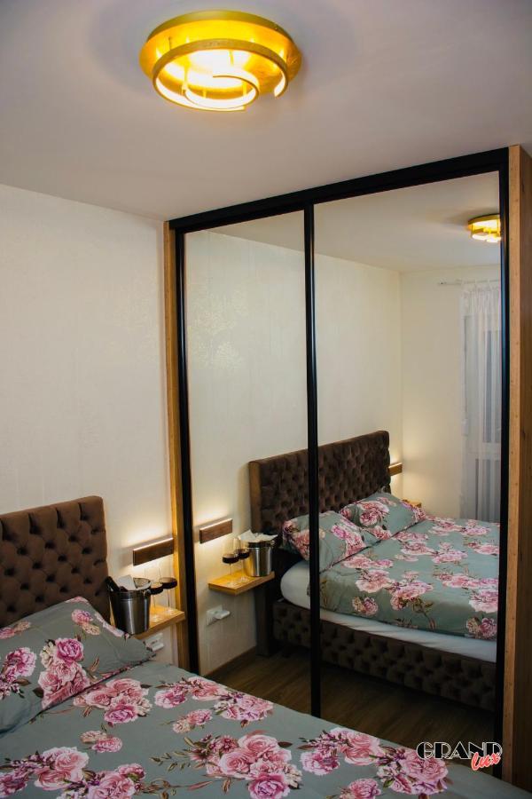 Grand Lux Apartment Doboj Exteriör bild
