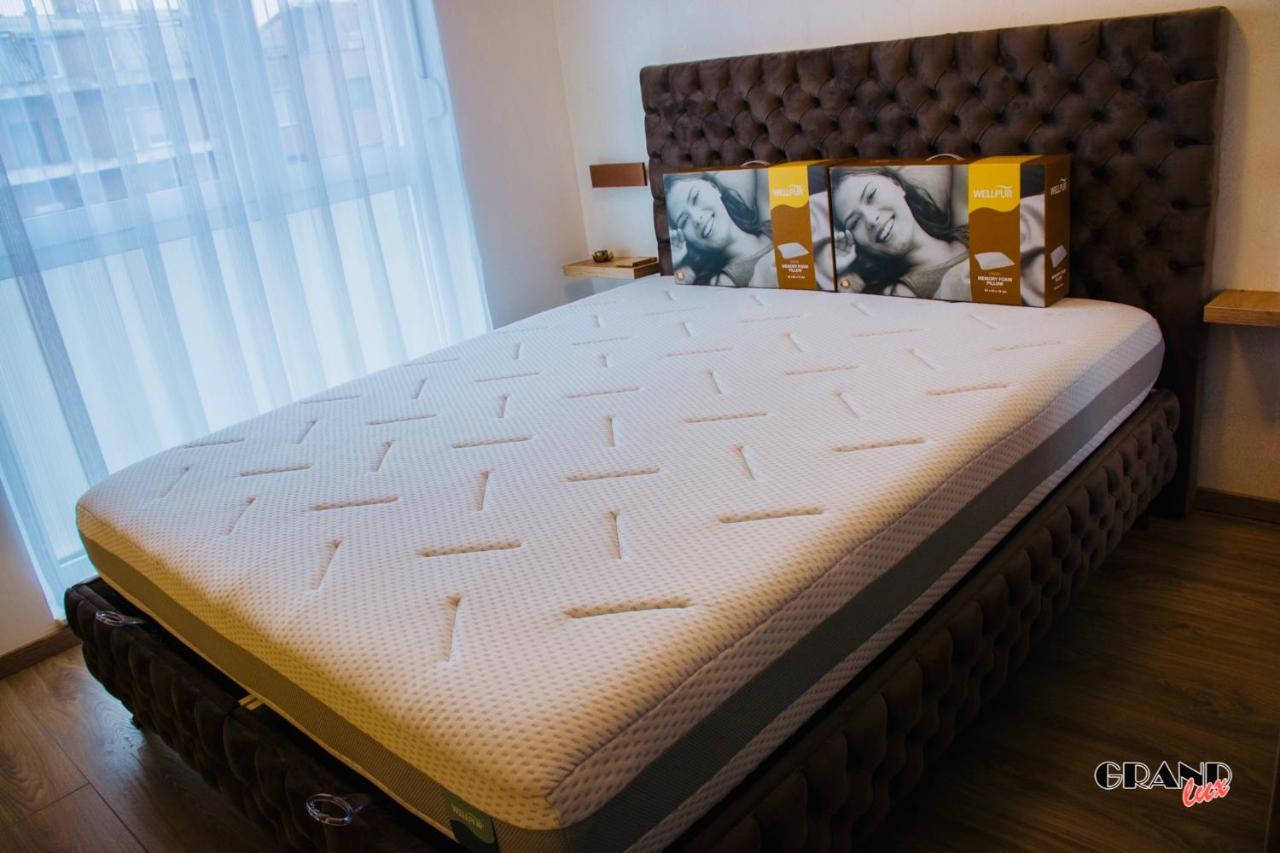 Grand Lux Apartment Doboj Exteriör bild