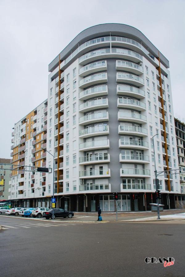 Grand Lux Apartment Doboj Exteriör bild